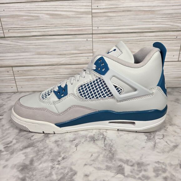 Nike Air Jordan 4 Retro GS Military Blue 2024 Size 7Y or Women's 8.5 HF4281-141 - Picture 2 of 7